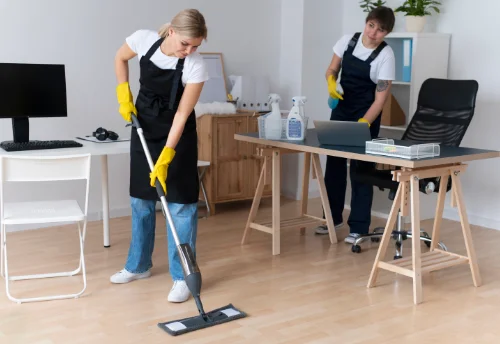 Nettoyage de bureau professionnel à Saint-Charles-la-Forêt